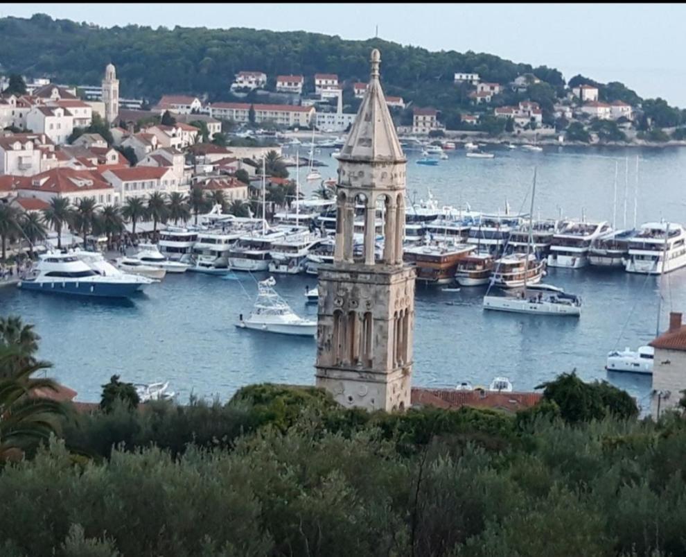 Barko Apartment And Rooms Hvar Town Exteriör bild