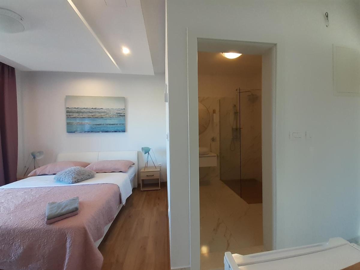 Barko Apartment And Rooms Hvar Town Exteriör bild